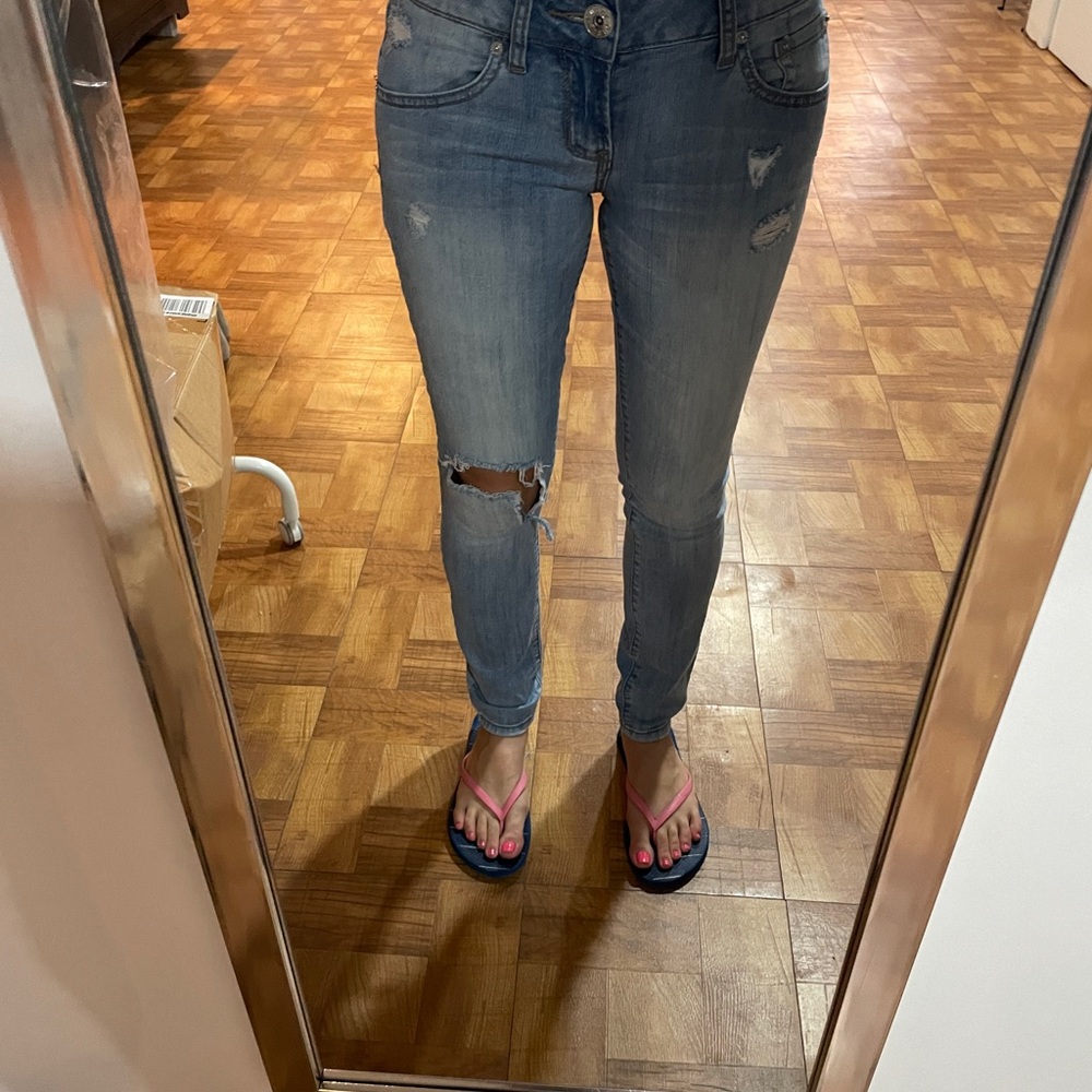 Guess Medium Rise Blue Straight Leg Jeans Classic Style